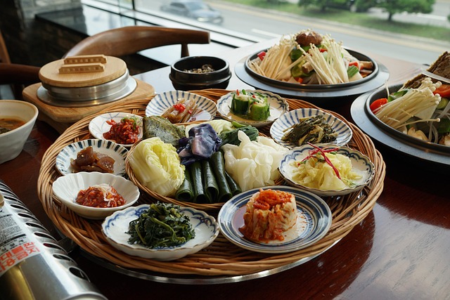 Tajemnice Fermentacji w Podróżach Kulinarnych: Od Kiszonej Kapusty w Zakopanem do Kimchi w Seulu